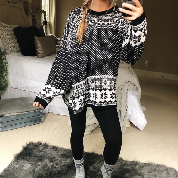Sweaters - ••the TORI